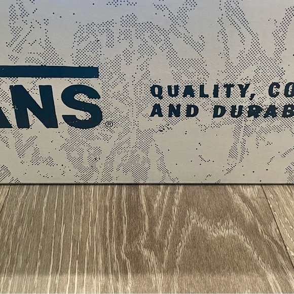 Vans AVE 2.0 Black and Gum Sneakers - Picture 3 of 6